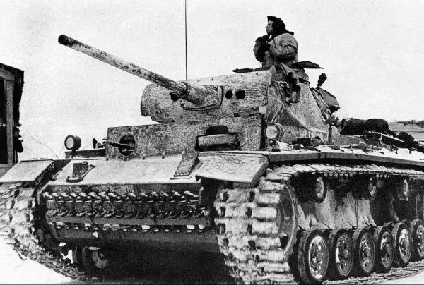 Танк PzIII AusfL дивизии СС Рейх Группа армий Юг февраль 1943 года 1 - фото 95