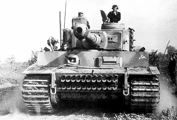 Тигр 214 из 2й роты 505го тяжёлого танкового батальона Операция - фото 94