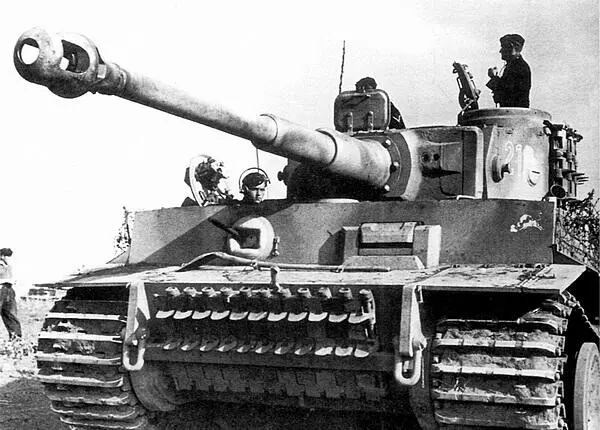 Тигр 214 из 2й роты 505го тяжёлого танкового батальона Операция - фото 95