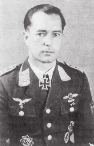 Франц Хеттингер Родился 28071913 г в г Штутгарт Летную карьеру Франц - фото 281