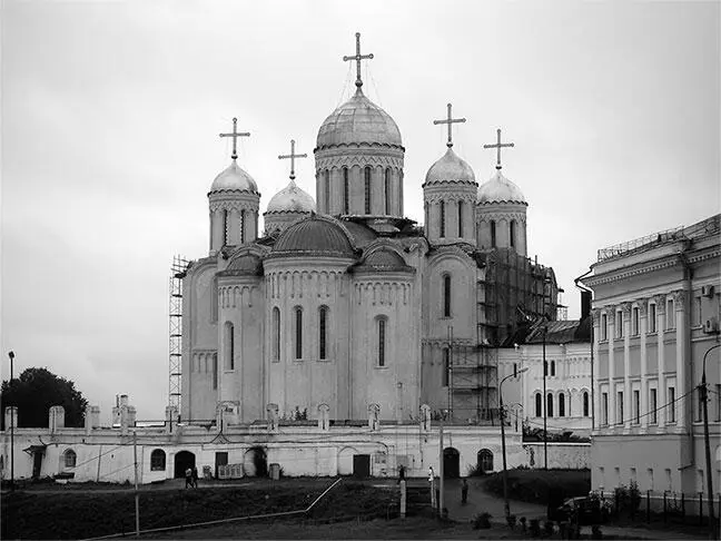 Успенский собор ВладимираСуздальского XII в Здесь 7 февраля 1238 г погибла - фото 9