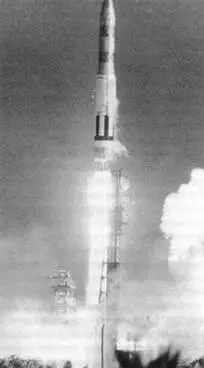 Первый бросковый пуск 6 февраля 1959 г Президент США потребовал ускорить - фото 109