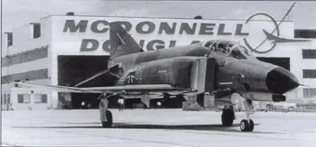 Выкатка первого F4F для авиации ФРГ на заводе в СентЛуисе май 1973 г - фото 89