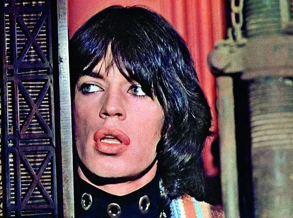 Из фильма Дональда Кэммелла и Николаса Роуга Представление Съемки 1968 г - фото 16