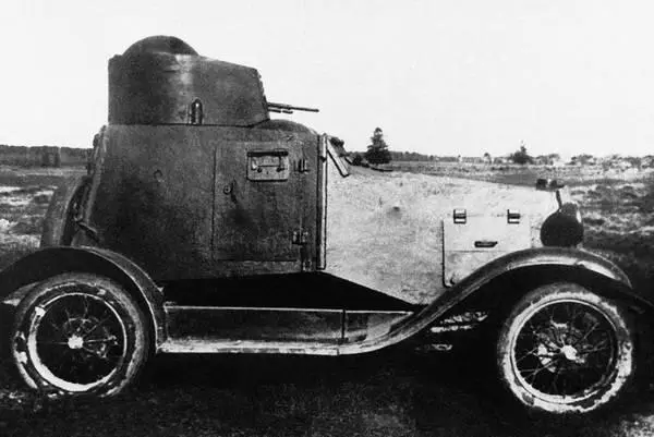 Первый образец ФАИ Ижорского завода на испытаниях НИБТ полигон июнь 1933 года - фото 117