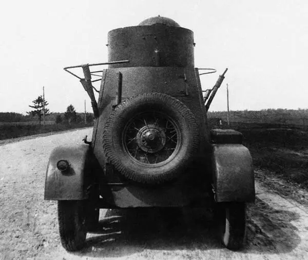 Бронеавтомобиль ГАЗТК вид сзади НИБТ полигон июнь 1935 года АСКМ В - фото 128