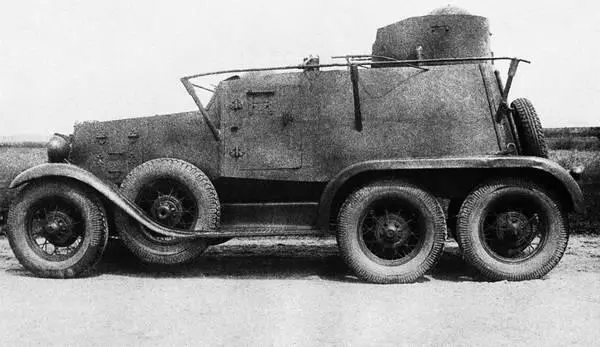 Бронеавтомобиль ГАЗТК вид слева НИБТ полигон июнь 1935 года Хорошо видно - фото 129