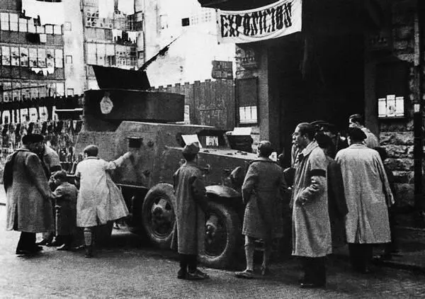 БА6 на улице одного из испанских городов Весна 1937 года АСКМ По - фото 178