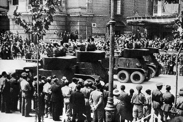 БА6 армии генерала Франко на параде по случаю освобождения Каталонии 21 - фото 185