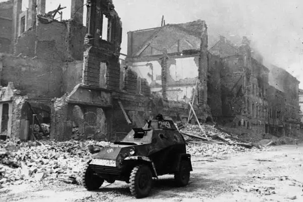 Бронеавтомобиль БА64Б в Кенигсберге 3й Белорусский фронт апрель 1945 года - фото 243