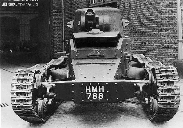Пехотный танк Матильда I 1938 год В высших военных кругах на него смотрели - фото 21