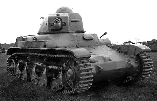 Лёгкий танк сопровождения пехоты Рено R35 1936 год 26 января 1918 года - фото 24