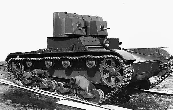 Лёгкий танк Т26 обр 1931 г с пулемётным вооружением Эта машина - фото 33