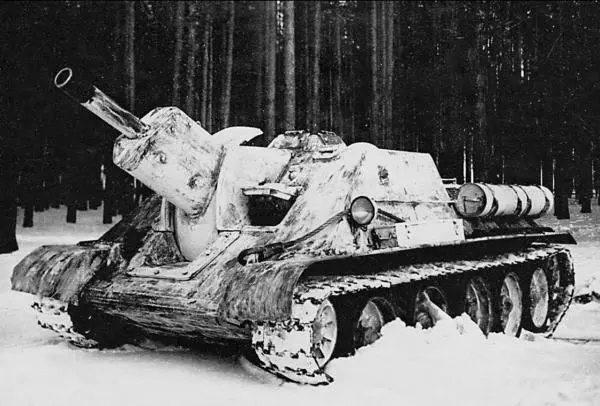 Зимой 1943 года началось формирование первых самоходноартиллерийских полков - фото 140