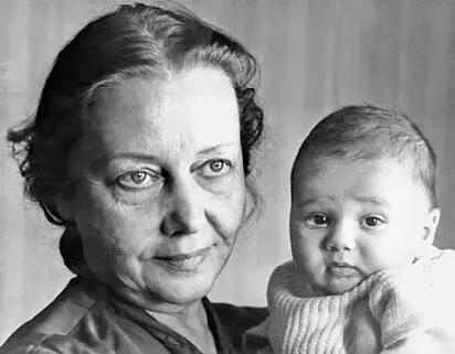 Мой внук Андрюша родился 19 февраля 1967 года около девяти часов утра - фото 124