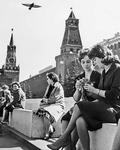 В 1960 году в Москву из Парижа первый раз приехала дочь Бабеля Наталья Я - фото 95