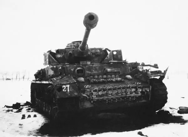 Подбитый немецкий танк PzIV AusfH Район озера Балатон февраль 1945 года - фото 64