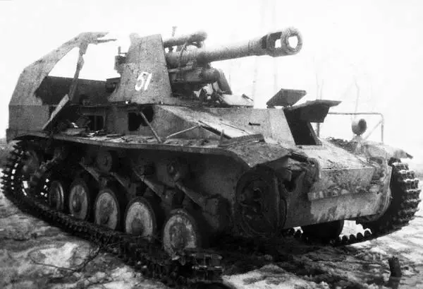 Разбитая советским артогнем легкая 105мм самоходная гаубица Wespe Район - фото 71
