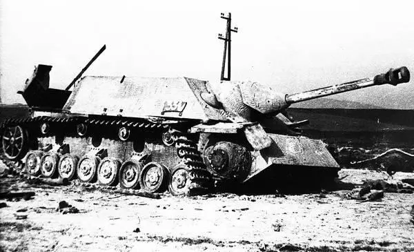 Захваченный истребитель танков Jagdpanzer IV с циммеритным покрытием Район - фото 128