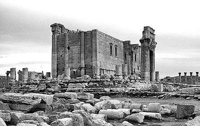 Рис 164 Храм Бела в Пальмире Фотография 2005 года Но вернемся к храму - фото 66