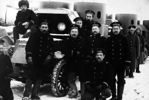 Бронеавтомобили Остин 1й серии прибывшие в Архангельск Ноябрь 1914 года - фото 61