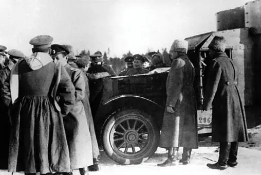 Остин 2й серии на полигоне Офицерской стрелковой школы Осень 1915 года - фото 78