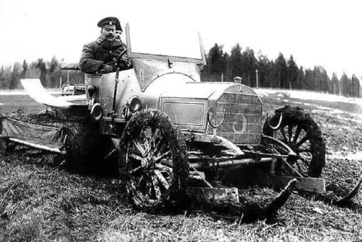 Испытания автомобиля Мерседес с движителем Кегресса 1912 год За рулем - фото 166