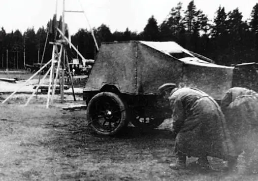 Пушечная трехколеска на огневой позиции во время стрельб Октябрь 1916 года - фото 181