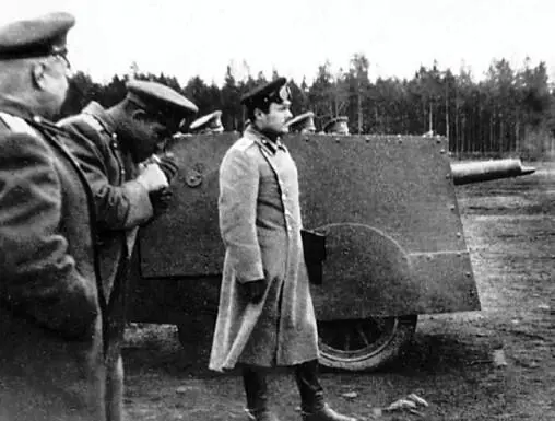 Трехколески бронировки Офицерской стрелковой школы на испытаниях 1916 год - фото 182