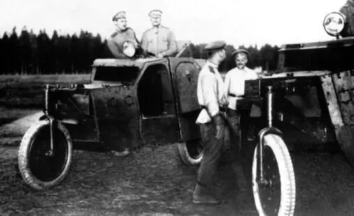 Пулеметные трехколески на полигоне 1916 год АСКМ Все трехколесные - фото 184