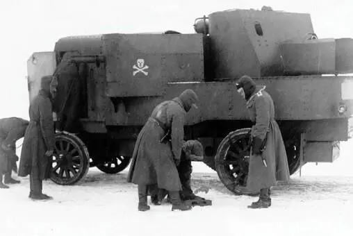 Броневик Чудовище 26го автопулеметного взвода ЮгоЗападный фронт 1916 - фото 238