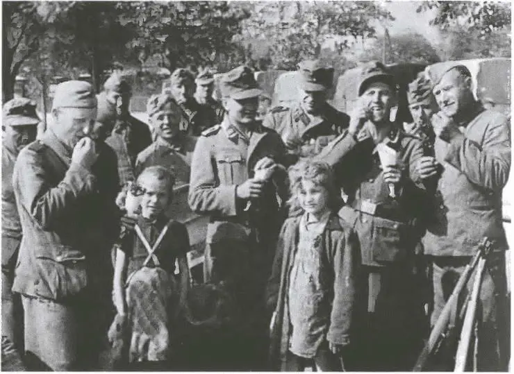 Советские немцы и другие фольксдойче в войсках СС - фото 81