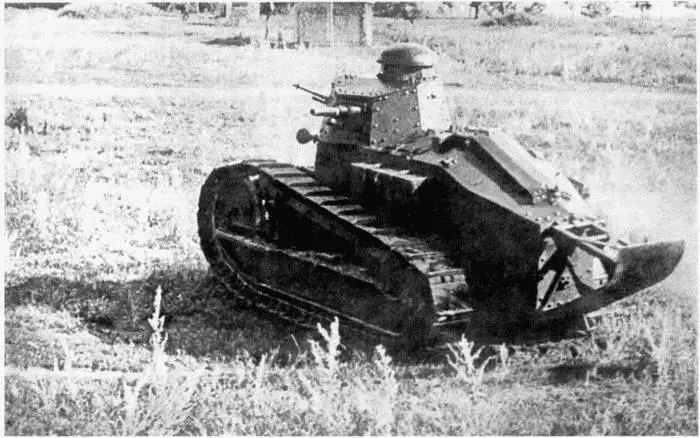 Русский Рено на маневрах Начало 1920х годов Хорошо видно смешанное - фото 75