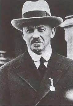 Николай Иванович Бухарин был расстрелян в 1938 году Нина Теймуразовна Берия - фото 15