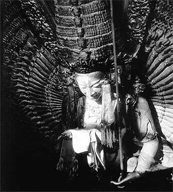 Она была несказанно красива Я получил благословение Защитницы Белый Зонт и - фото 36