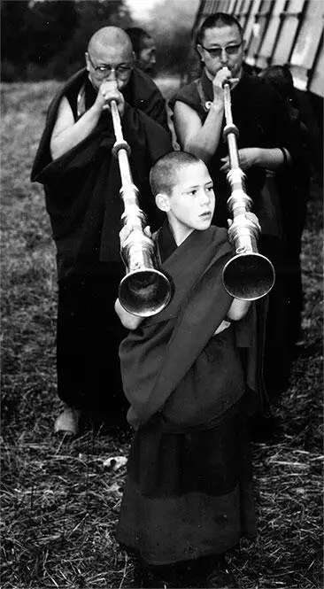 Юный Сангдже Ньенпа Ринпоче В храме Сваямбху Посвящения состоявшиеся в - фото 41