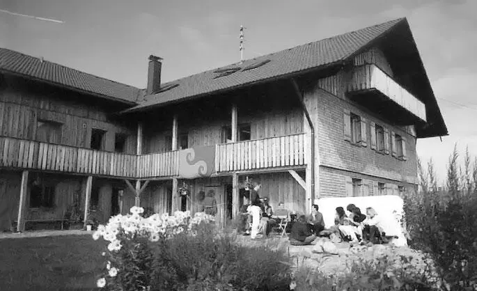 Шварценберг Дания Главным буддийским событием 1989 года стали посвящения - фото 223