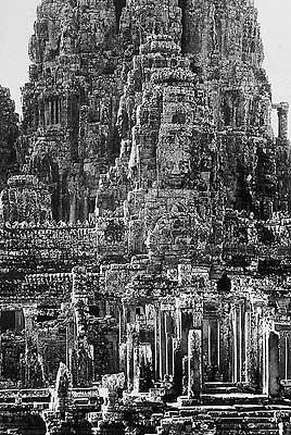 Рис 134 Один из храмов города Ангкор Камбоджа Видны огромные каменные - фото 35
