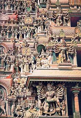 Фрагмент наружного оформления индийского храма XVII века Minakshi Temple - фото 266