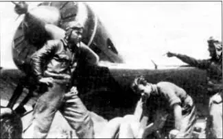 Республиканские лётчики на фоне И16 тип 5 Осень 1937 г К моменту завершения - фото 70