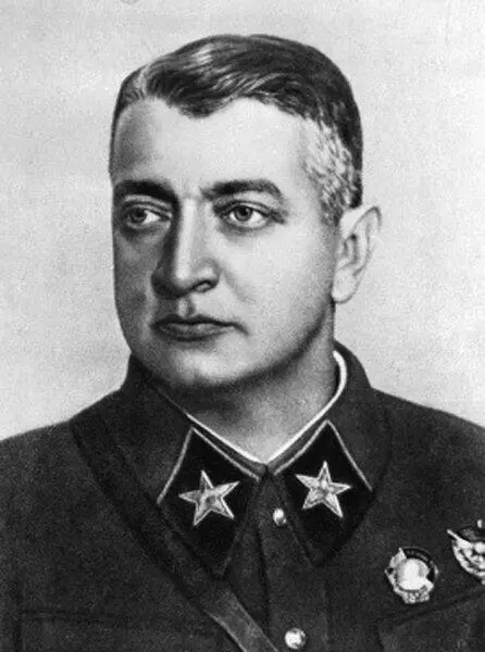Маршал Тухачевский Л ДТроцкий Легкий танк Т26 - фото 39