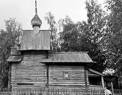 Рис 2233 Старинная деревянная церковь находящаяся сегодня на территории - фото 320