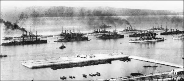 Отряд русских кораблей в Гибралтаре январь 1909 г Корабли в белой окраске - фото 114