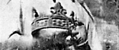 Рис 207 Увеличенный фрагмент Царский лепестковый венец в руках библейской - фото 217