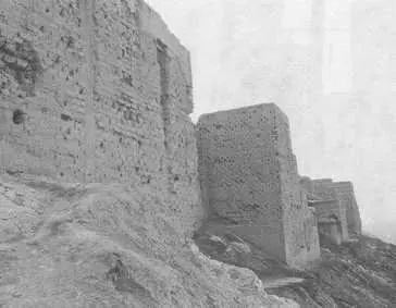 Рис 1022 Стены якобы зороастрийского храма в Исфахане Рис 1023 - фото 323