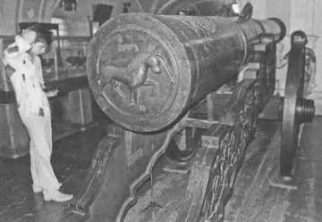 Рис 357 Пищаль Инрог Андрея Чохова 1577 год В этом же году орудие - фото 90