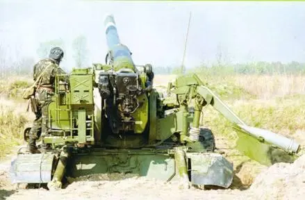 Фото С Попсуевича САУ 2С7 Пион в экспозиции Военно исторического Музея - фото 88