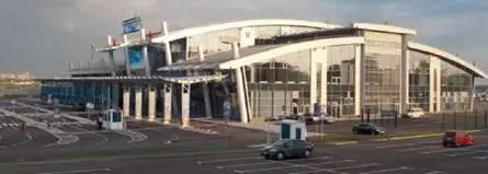 По данным Госавиаслужбы Украины в 2011 г коммерческие рейсы местных и - фото 84