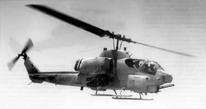 За период операции Iraqi Freedom вертолеты AH1W эскадрильи HMLA269 - фото 160
