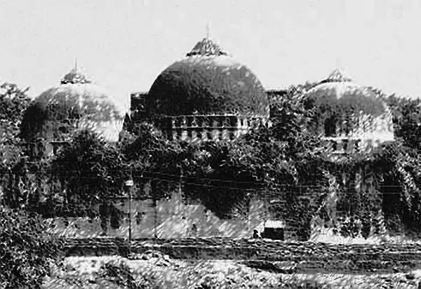 Мечеть Бабура emp1 В Индии на живую историю можно наткнуться практически в - фото 6